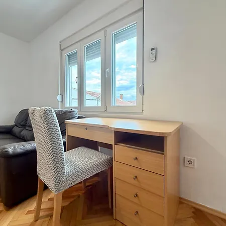 Lovely 1-bedroom With 2-patios And Parking Апартаменти