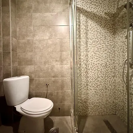 Lovely 1-bedroom With 2-patios And Parking Podgorica